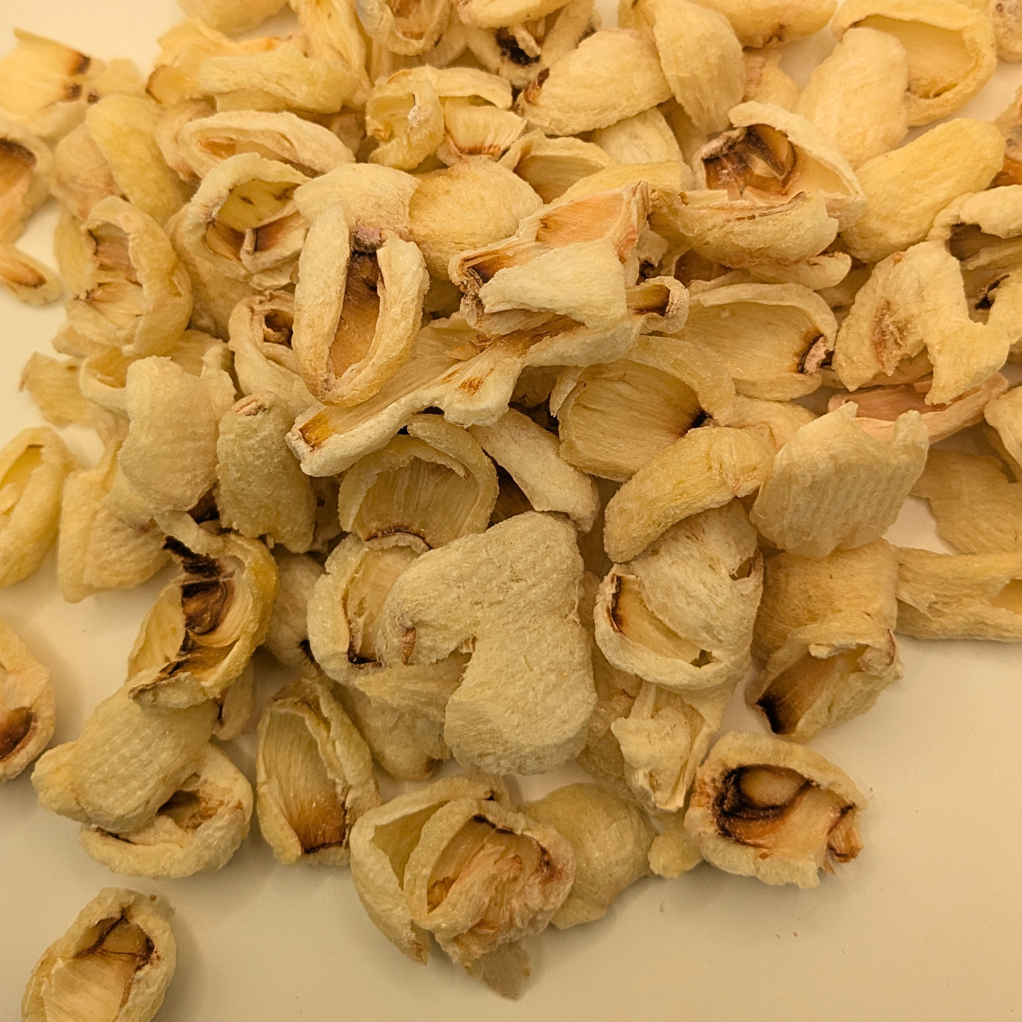 A close pile of freeze dried lychee berries